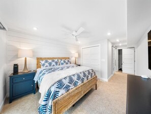 5 室のベッドルーム、アイロン / アイロン台、インターネット