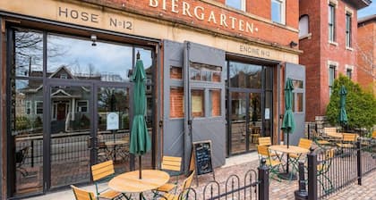 Central Loft with Pool Table! Pet-friendly Haven!