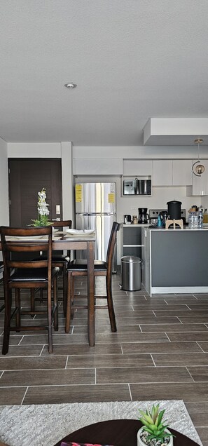 Dining - Amazing Condo located in Guatemala City
 (Ciudad de Guatemala)