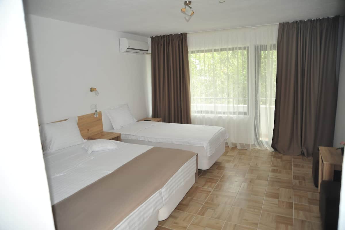 Standard Triple Room | 1 bedroom, free WiFi