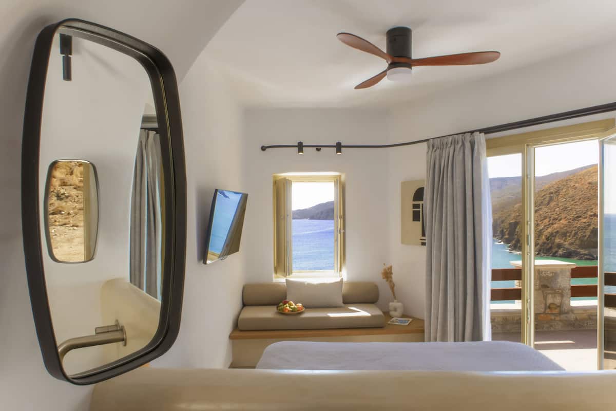 Honeymoon Suite