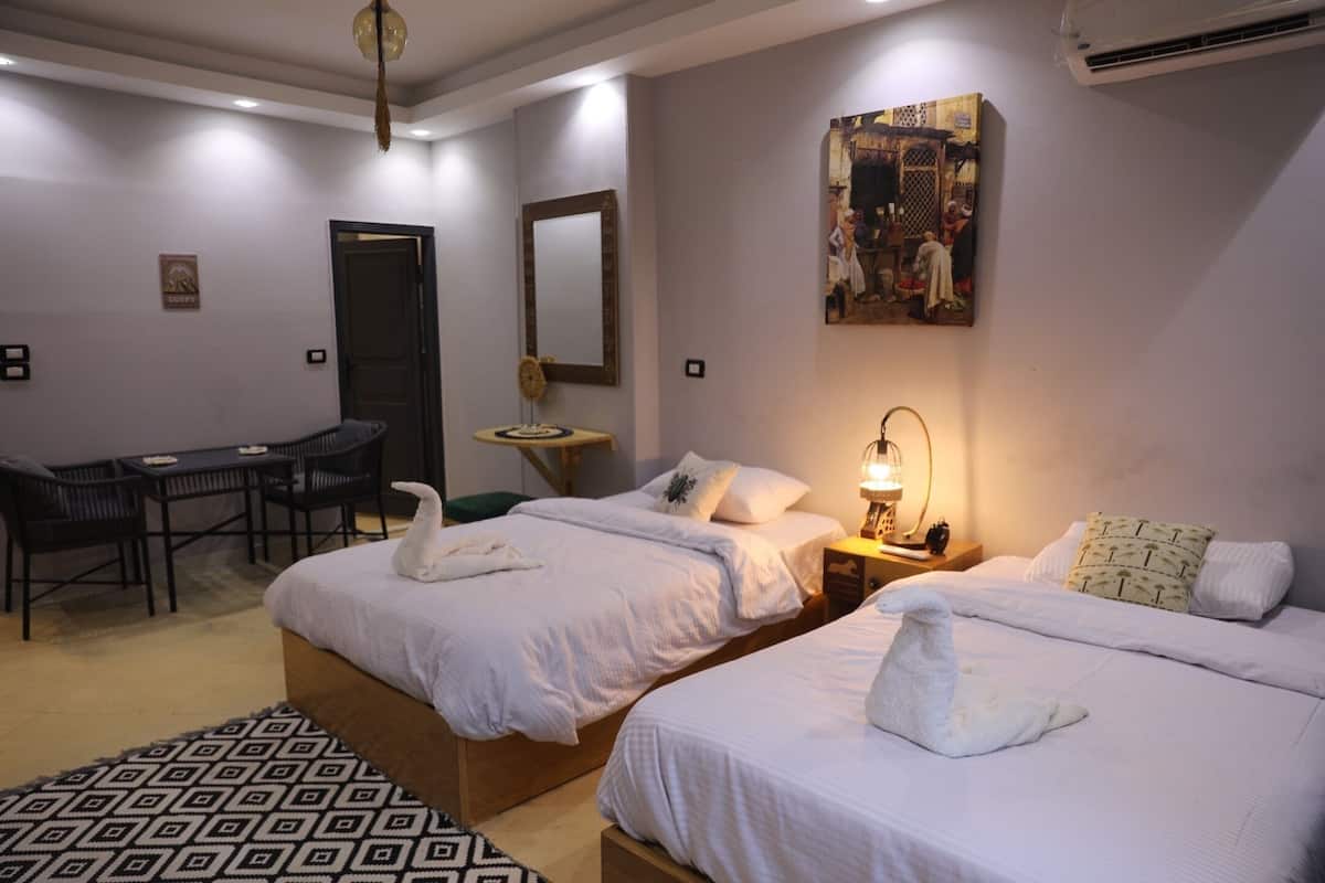 Economy Double Room | WiFi (free), individually decorated
