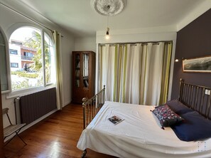 4 chambres, fer et planche Ă repasser, Wi-Fi gratuit, draps fournis