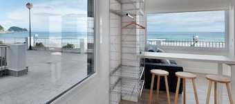Mutxio apartment by Egona