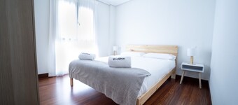 Apartment Bañeru 1 - House in the centre of Zarautz, 1 min. from the beach by Egona