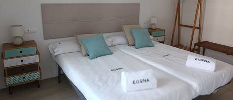 3 soverom, strykejern/-brett, wi-fi (inkludert) og sengetøy