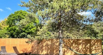 Private & Cosy Luxury Glamping Geo Dome - Hot Tub - EnSuite - Country Views!