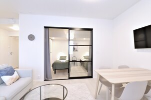 经典公寓 | 起居区 | 平板电视