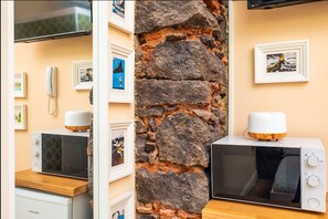 Exklusivt dubbelrum - privat badrum | Vardagsrum | LED-tv