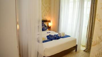 1 chambre, coffres-forts dans les chambres, bureau