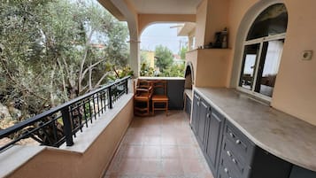 Apartment | Terrace/patio