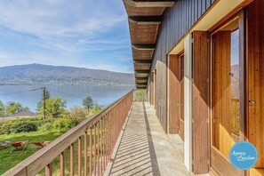 Property grounds - La Maison du Lac – Charming Rustic Home. (VEYRIER-DU-LAC)