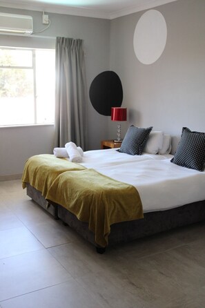 Perushuone | 1 makuuhuone, työpöytä, silitysrauta/-lauta, ilmainen Wi-Fi