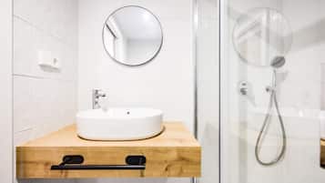 Dusch, hÄrtork, handdukar och tvÄl