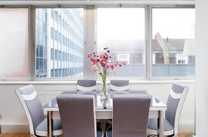 Dining - Berwick Street Apartments (London)