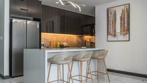 Apartemen Deluks, 2 kamar tidur | Area keluarga | TV layar datar