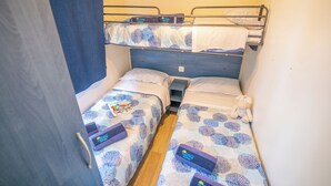 Standard Mobile Home | 2 bedrooms, cots/infant beds - Happy Camp in Camping Golden Sunset (West Achaea)