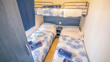 Standaard stacaravan | 2 slaapkamers, babybedden (toeslag)