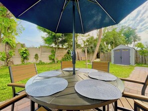 Outdoor dining