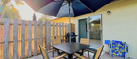 Outdoor dining