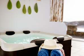 Property grounds - sunlight ornos suites Azure (Mikonos)