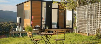 Nichol Road Hideaway at Annie’s Retreat by Tiny Away