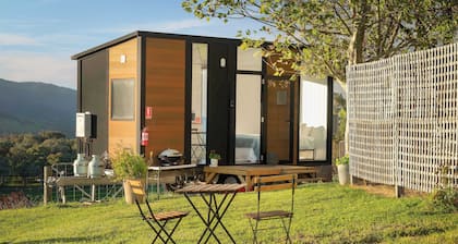 Nichol Road Hideaway at Annie’s Retreat by Tiny Away