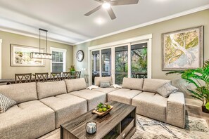 Smart-tv, tv-spel och ett bordtennisbord