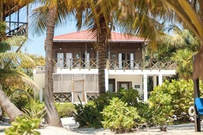 Exterior - "Sea-Turtle" Studio @NorthBeachRetreat (San Pedro Town)