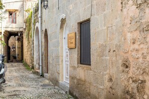 Exterior detail - Iriada House in Old town (Rhodes)