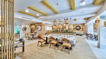 Sudah termasuk sarapan ala kontinental setiap hari