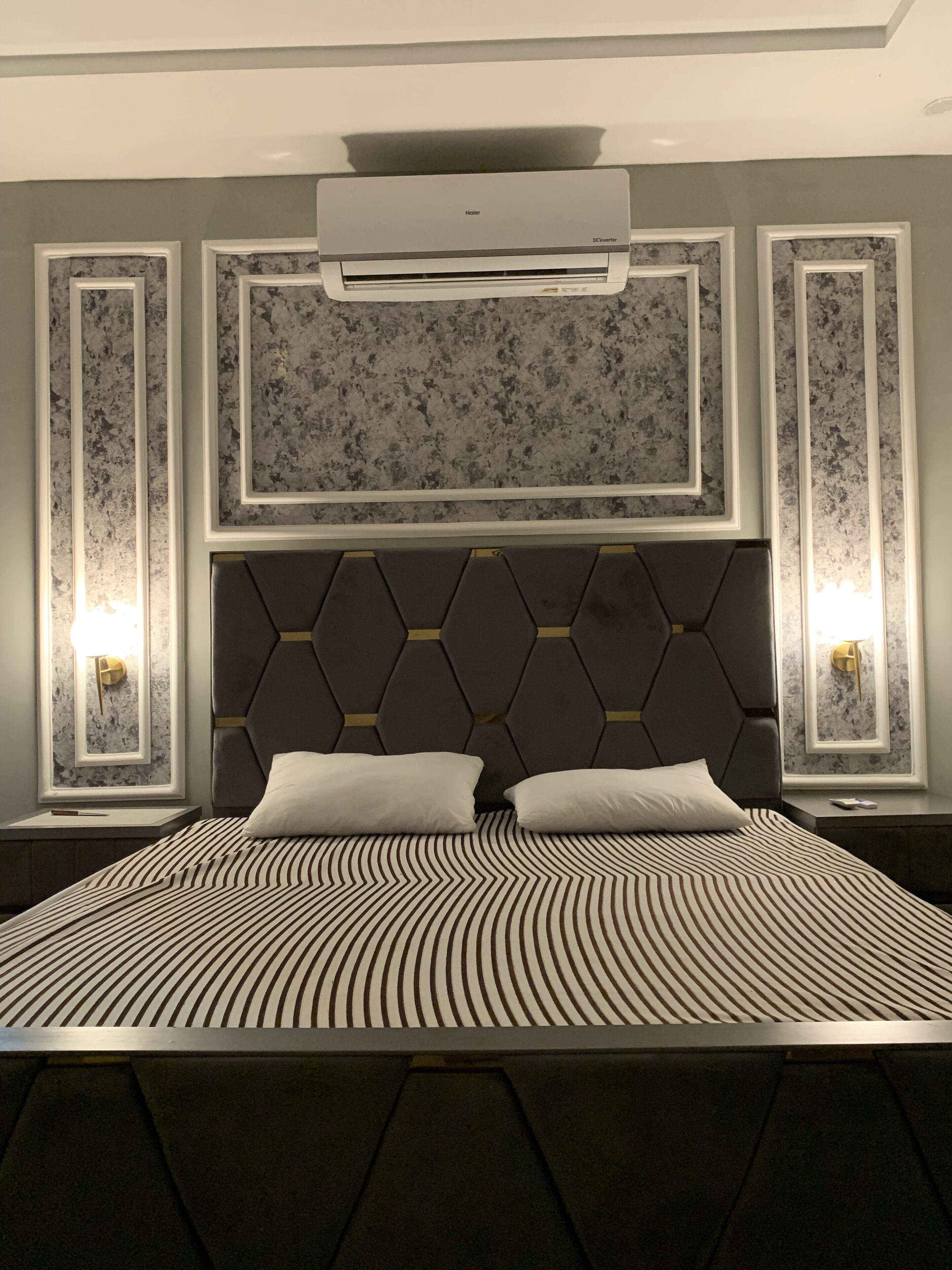 ラグジュアリー アパートメント | 2 室のベッドルーム、アイロン / アイロン台、WiFi (無料)、ベッドシーツ