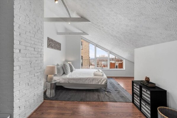 1 室のベッドルーム、デスク、アイロン / アイロン台、WiFi