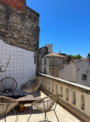 Property grounds - Penthouse with large terrace (Arles)
