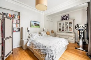 4 Schlafzimmer, Bügeleisen/Bügelbrett, kostenloses WLAN, Bettwäsche