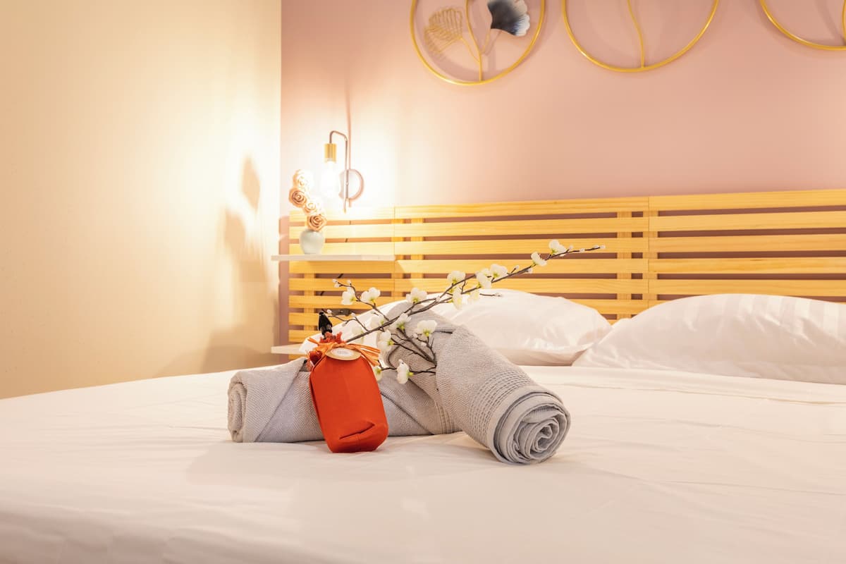 City Apartment (9- LEOUBE) | 1 bedroom, free WiFi, bed sheets