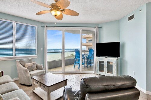 Silver Beach 305 | Updated, Direct Beach Front, Pet Friendly!