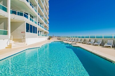 Silver Beach 305 | Updated, Direct Beach Front, Pet Friendly!