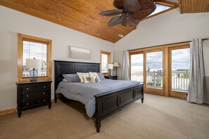 3 bedrooms, iron/ironing board, Internet - Luxury Awaits Your Family in This Stunning Sideview Oceanfront Property (Ocean City)