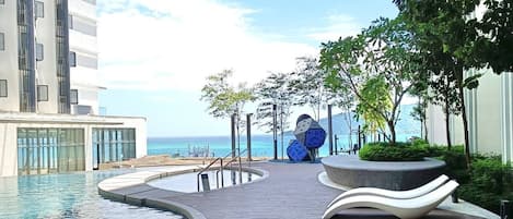 室外泳池