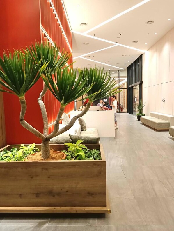 Lobby - Covesign Suite, The Shore Kota Kinabalu (Kota Kinabalu)