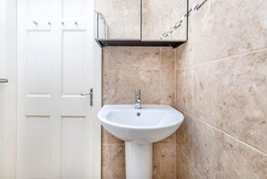 淋浴設備、風筒、提供毛巾、番梘