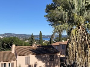 View from property - Renovated Mazet with Pool, Tennis & Terrace in Secure Residence (Cavalaire-sur-Mer)