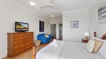 3 bedrooms, WiFi, bed sheets