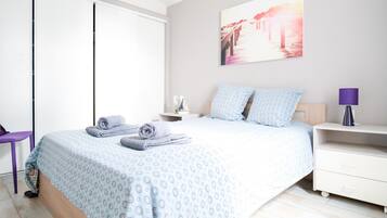 2 bedrooms, iron/ironing board, free WiFi, bed sheets