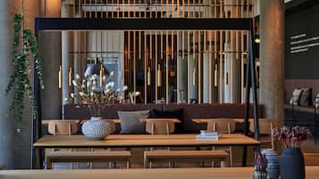 Lobby-Lounge