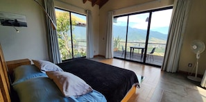 3 bedrooms, desk, iron/ironing board, WiFi