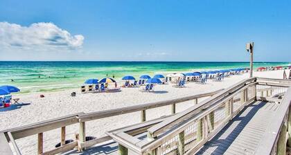 Gulf View.1450 sq ft.Fully Renovated, steps to the beach,free beach set up