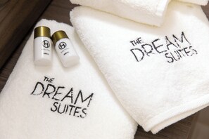 Ducha y cabezal de ducha tipo lluvia