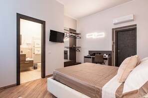 Luxury Triple Room | Frette Italian sheets, premium bedding, minibar, individually furnished - The Dream Suites (Milan)